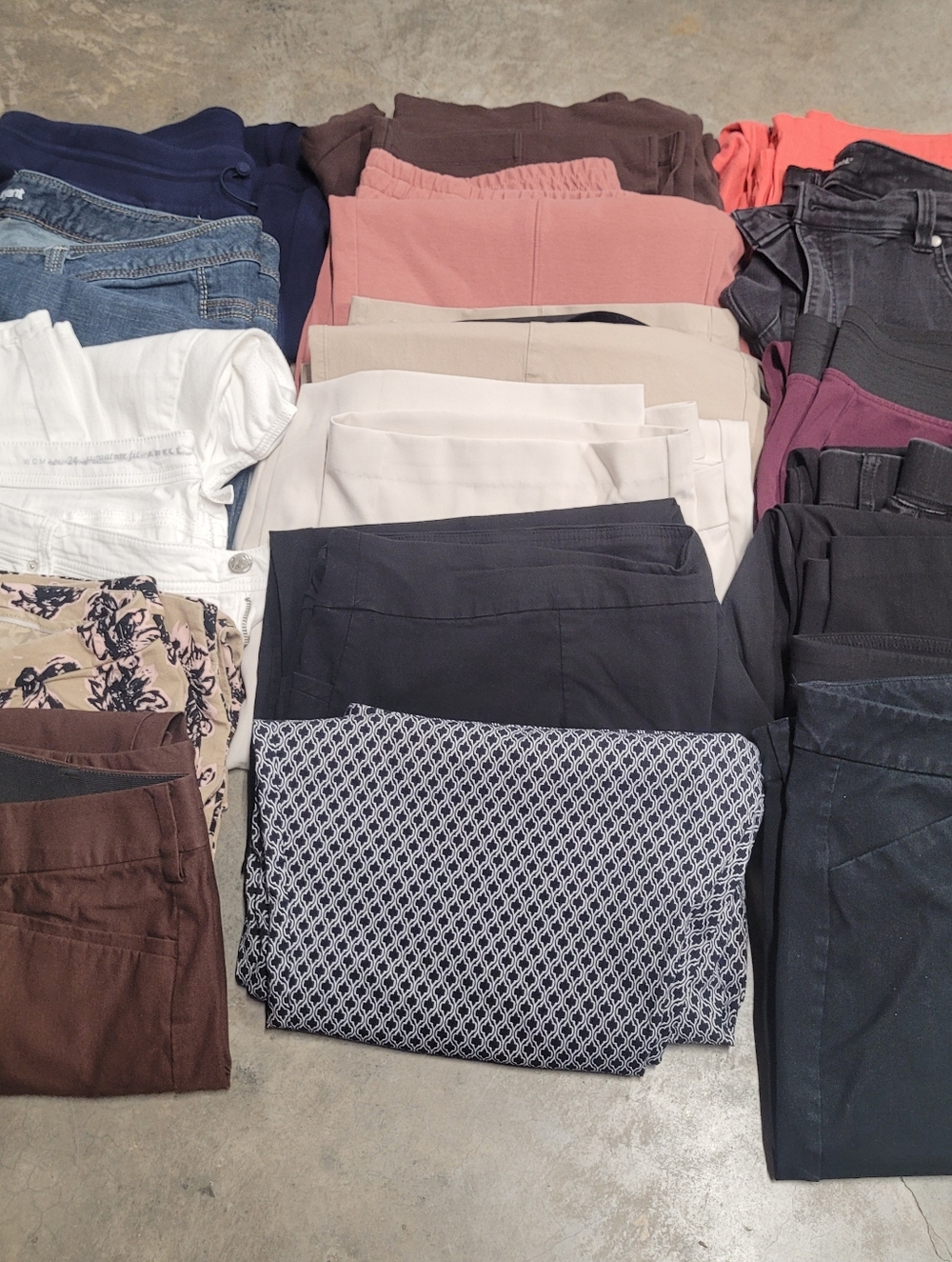 Assorted Women's Pants Bundle - Neutrals & Prints